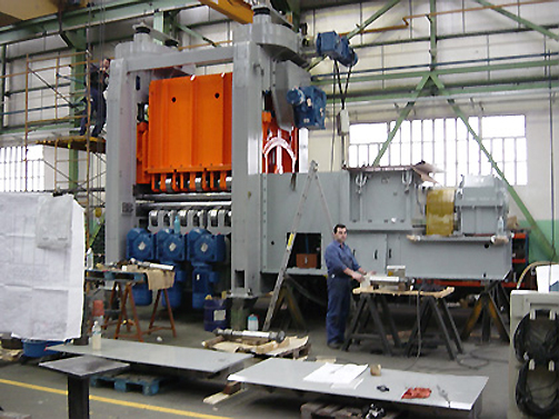 Erection of Precision Leveller for High thickness strip (1800 x 25 mm)