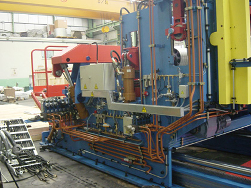 Erection of Hydraulic Piping on Desplaceable Tension Unit
