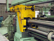 Slitting shears with tooling capstan. 