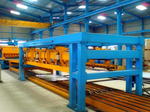 Bomb-door stacker for stainless strip 1500 x 10 mm